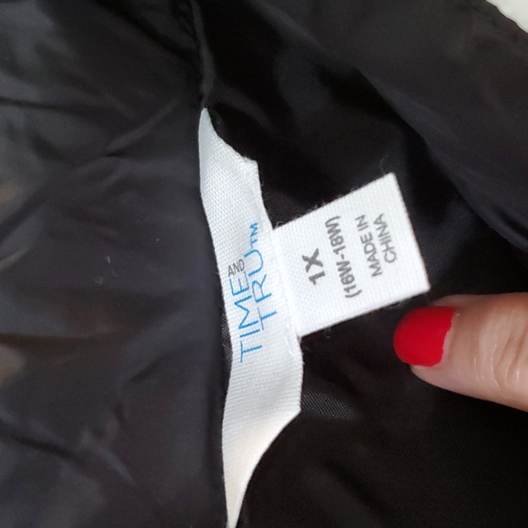 Time n True White Puffer Jacket 1x NWT - Picture 3 of 4
